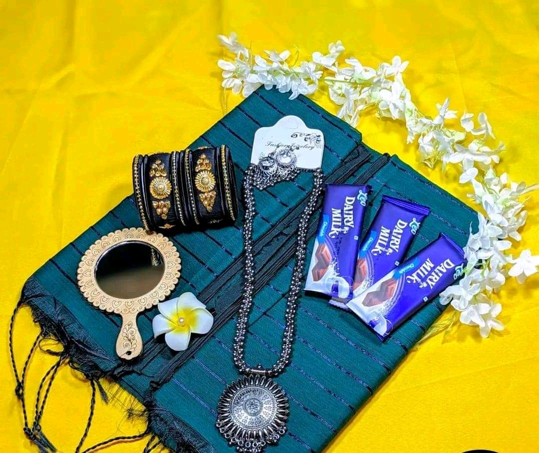 Hafsilk Chomki Sharee Combo package