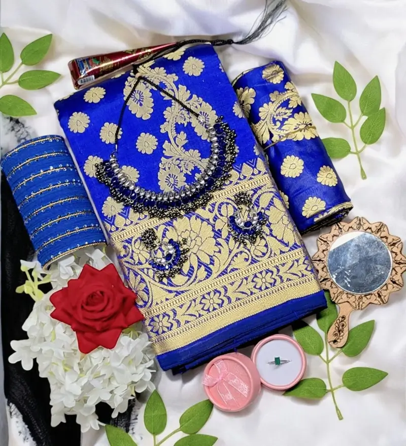 Best Saree combo package for gift.